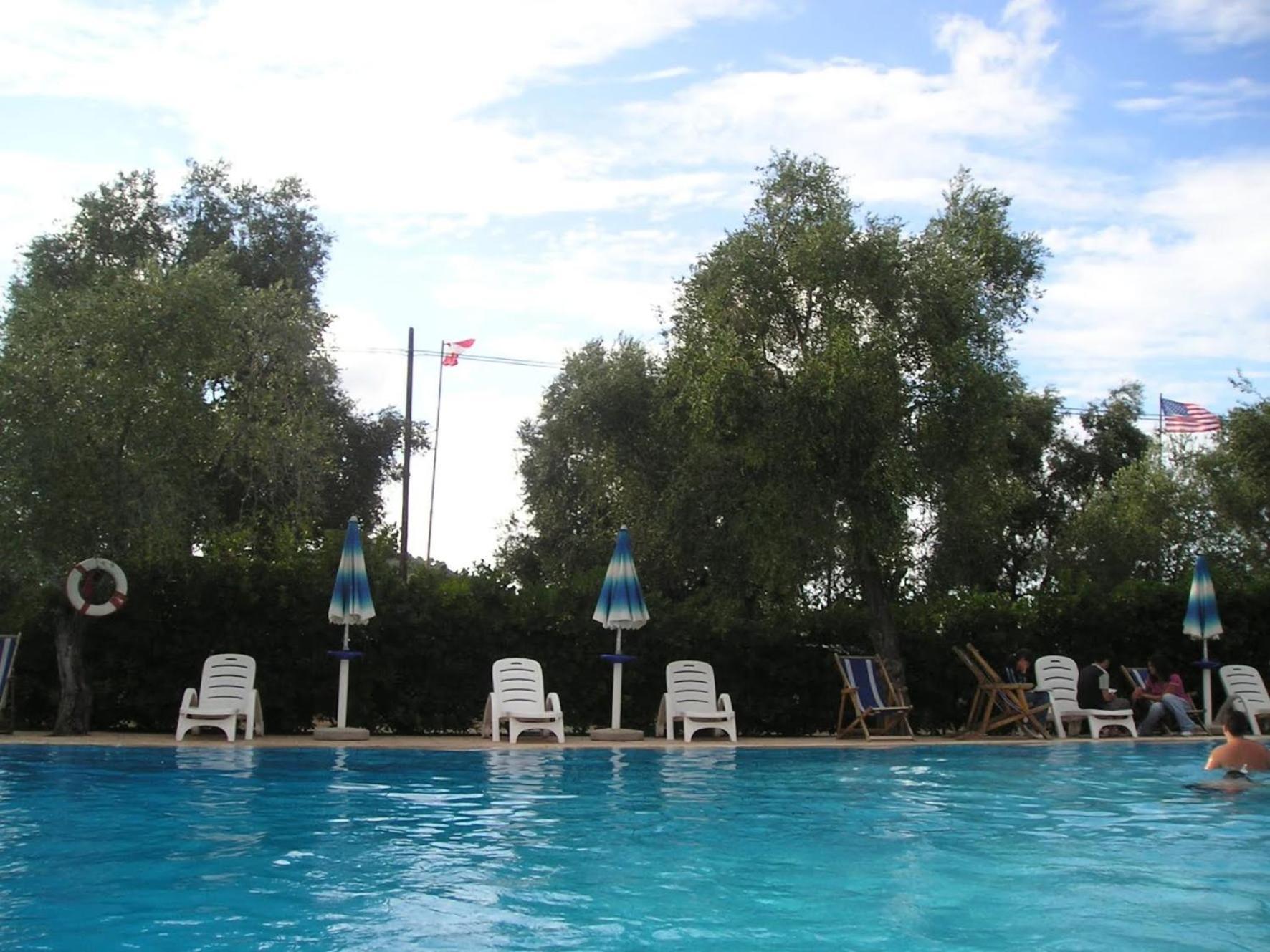Residence Baia Del Gallo Весте Екстериор снимка