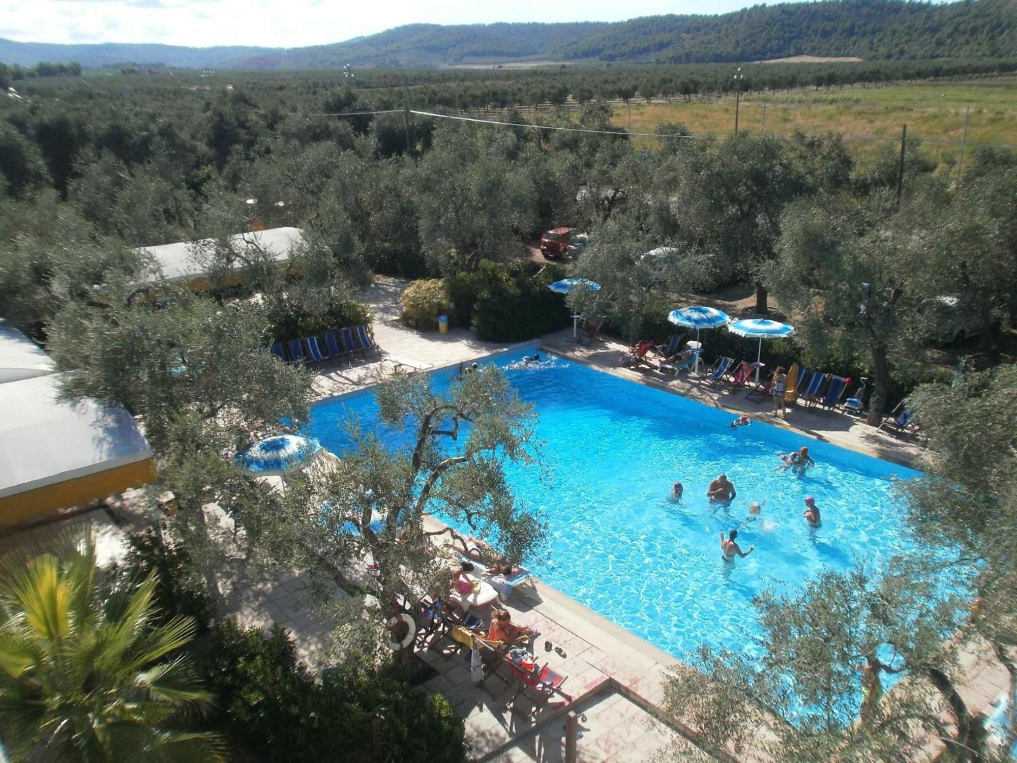 Residence Baia Del Gallo Весте Екстериор снимка